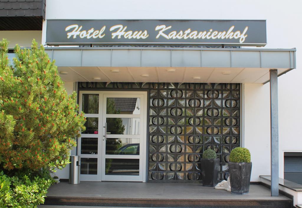 Haus Kastanienhof Hotel มึลไฮม์ อันแดร์ รัวร์ ภายนอก รูปภาพ